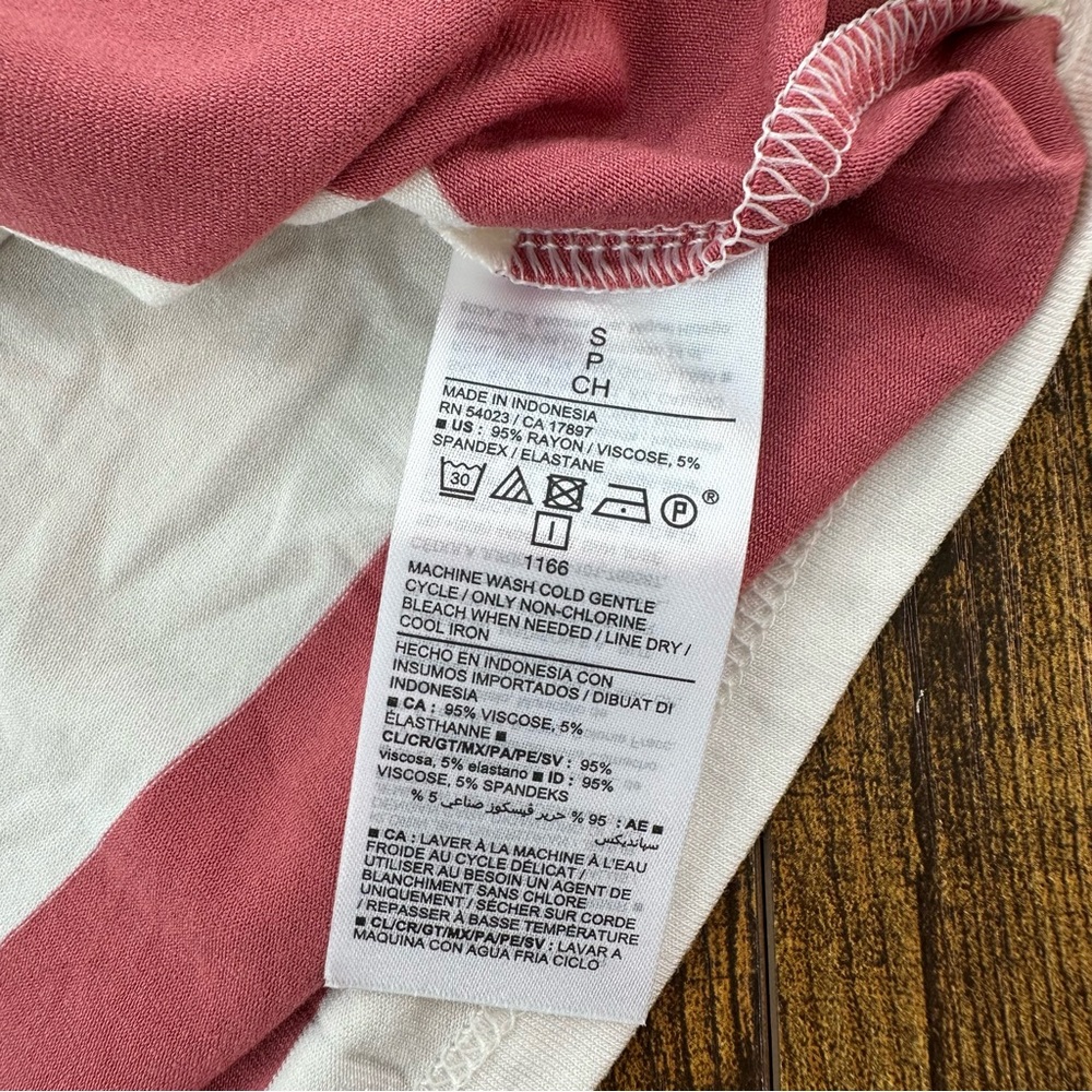 Old Navy Women's Luxe Oversized Crop T-Shirt, Striped Spice Girl, Small NWT - Picture 10 of 11